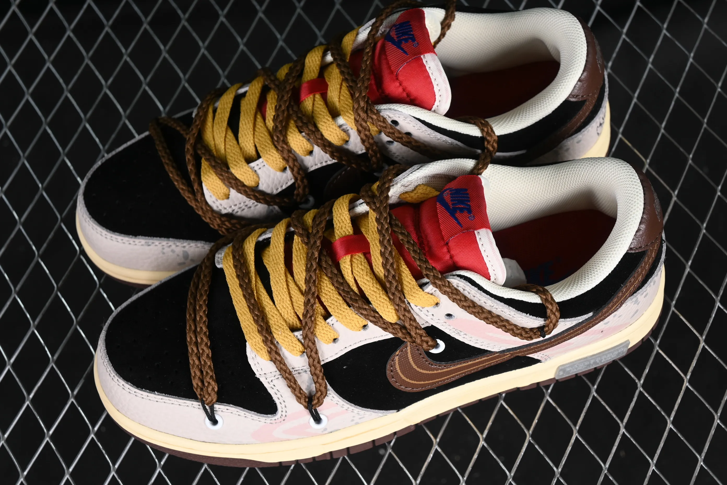 All Categories Nk SB Dunk Series Nk SB Dunk Low Low-top sneakers Nk Dunk Low Panda Prank-street lines graffiti distressed SB strap low-top casual sneakers DR9704-200